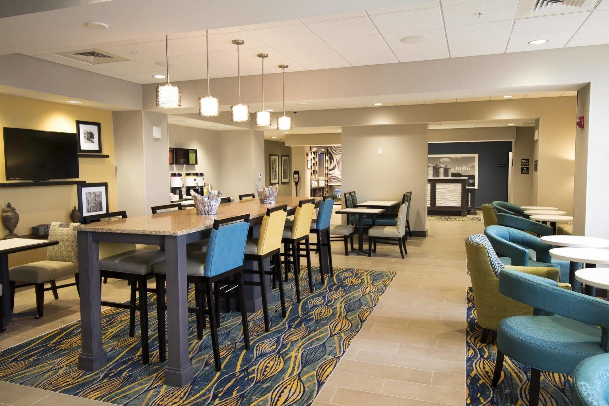 Hampton Inn Decatur, Mt. Zion, Il Экстерьер фото